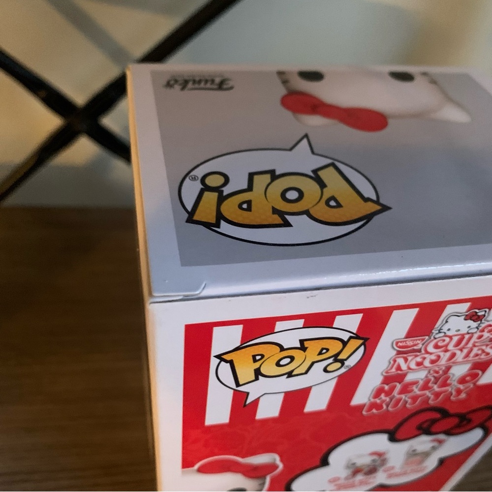 Hello Kitty Funko Pop Cup of Noodles #47 Game Stop Exclusive - Picture 8 of 12